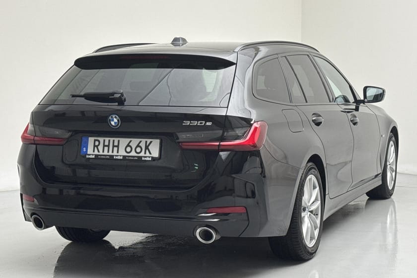 Bild 3 av BMW 330e Touring sDrive LCI, G21 (292hk)
