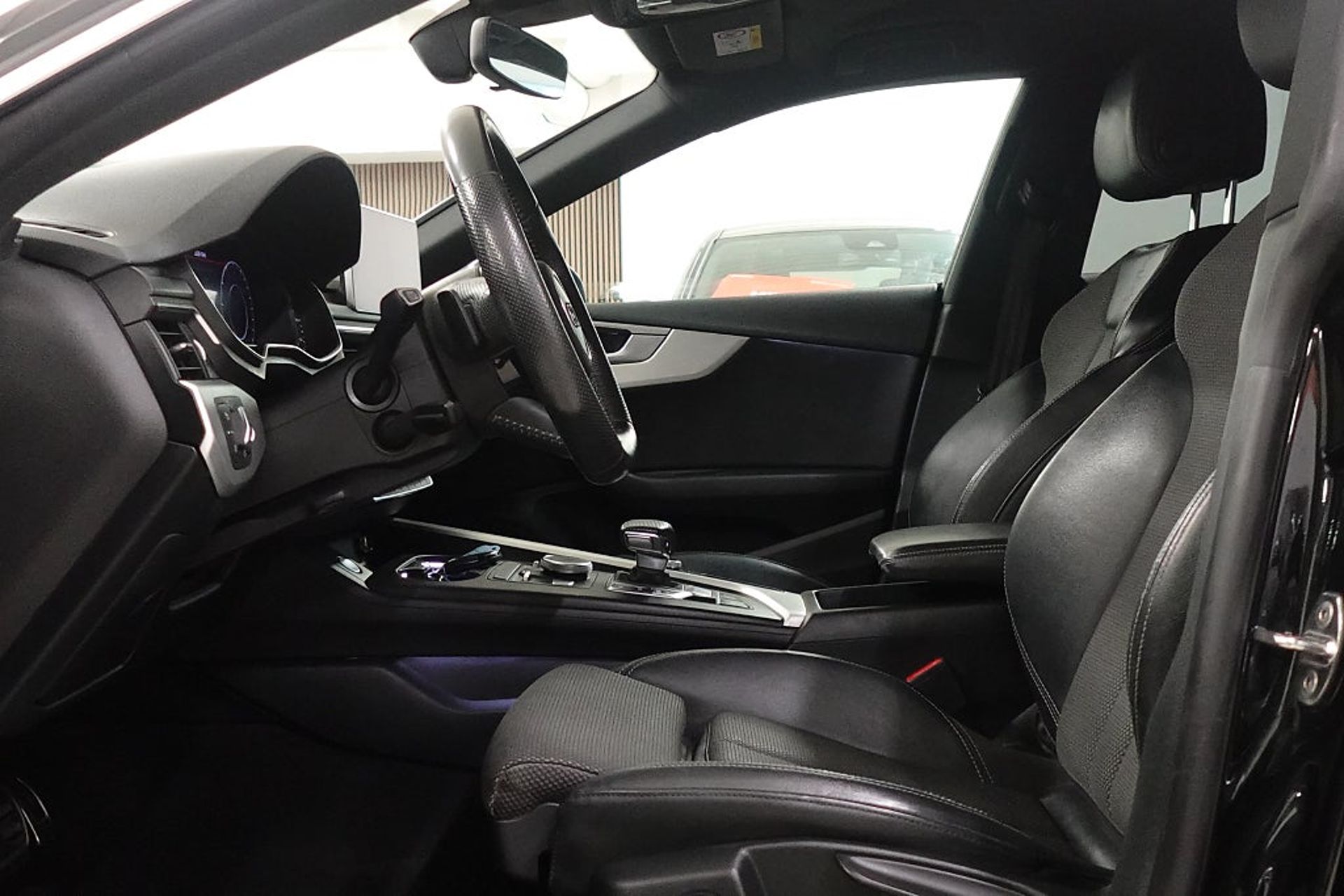 Audi A5 2019, bild 4/10