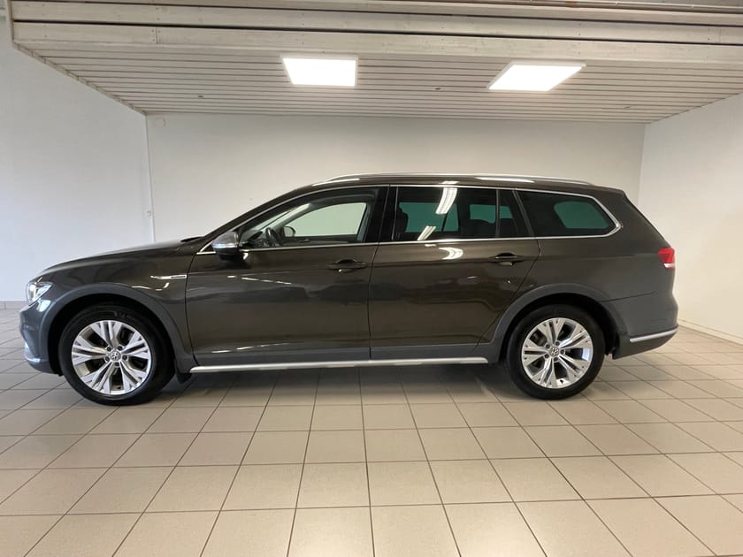 Bild 2 av Volkswagen Passat Alltrack 2.0 TDI 4M Drag Backkamera Värmare