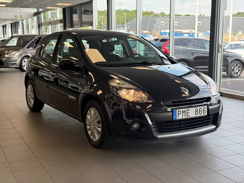 Bild 1 av Renault Clio  Halvkombi 5-dörrars 1.6 Automat 112hk 2010