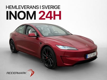 Tesla Model 3 Performance Svensksåld Ljus Interiör