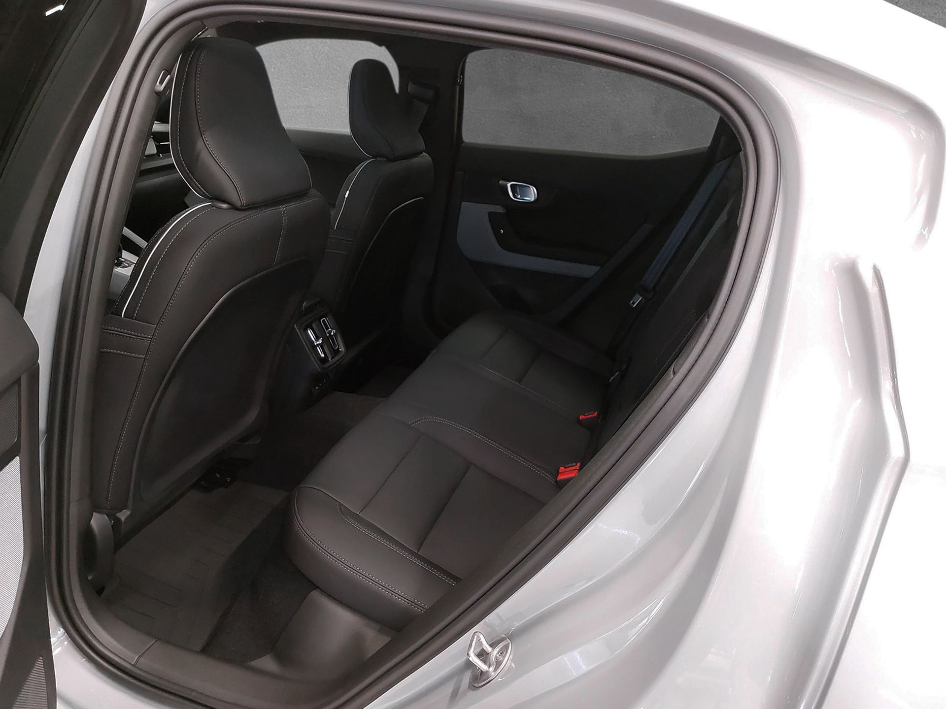 Polestar 2 LRSM Business edition 2026, kuva 6/7
