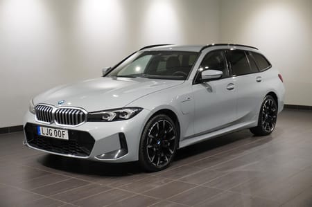 BMW 330e xDrive Touring