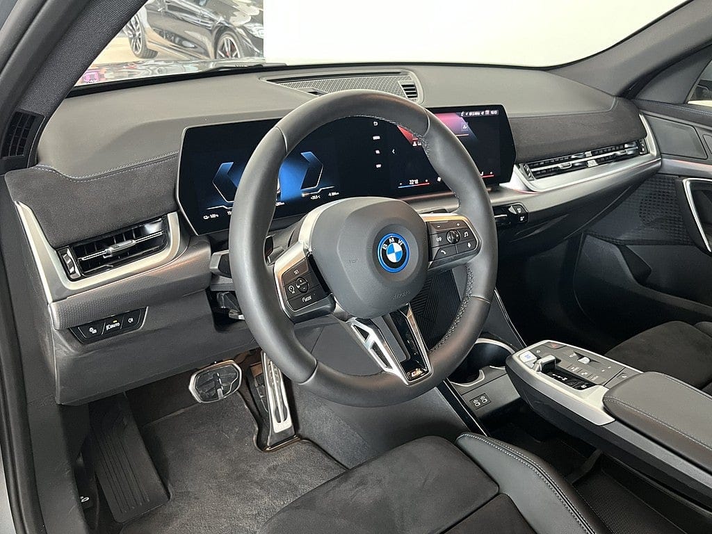 BMW iX2 xDrive30, 306ps, 2026