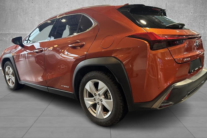 Bilde 2 av Lexus UX 250h E-Four
