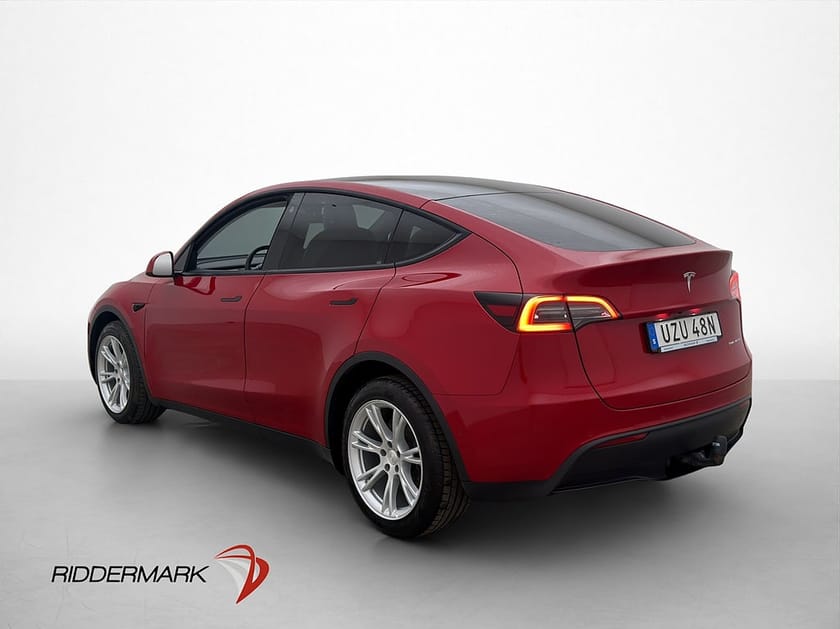Bild 5 av Tesla Model Y Long Range AWD Ljus Interiör Dragkrok