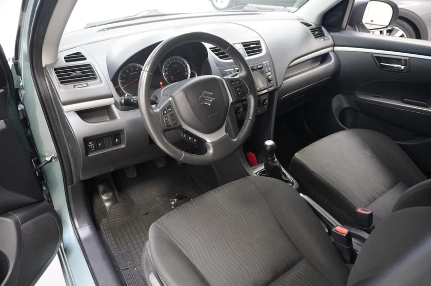 Bild 2 av Suzuki Swift 1.2 94 hk Drag