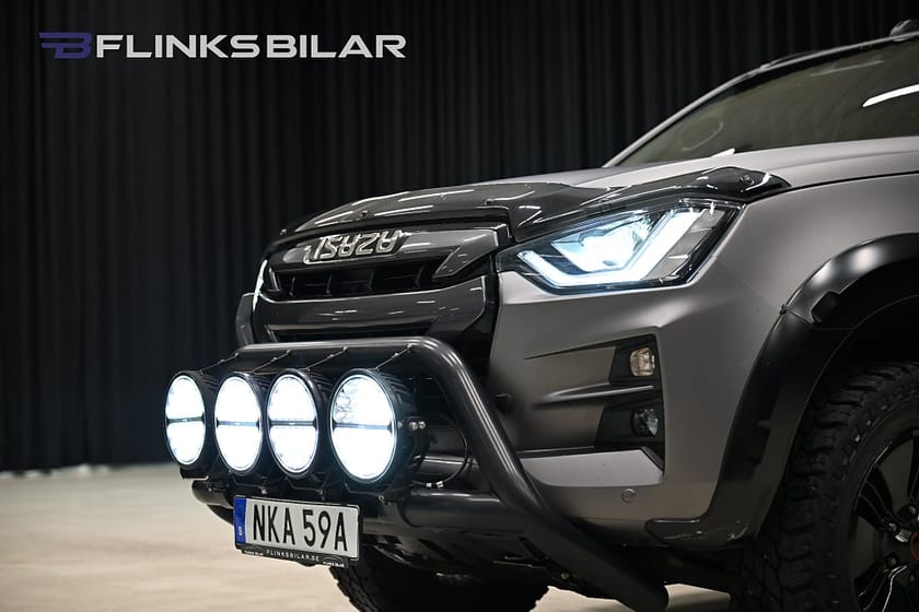 Bild 5 av Isuzu D-Max Crew Cab 163HK Automat|Hundkåpa|Skärmbreddare|Frontbåge|SeUtr!!