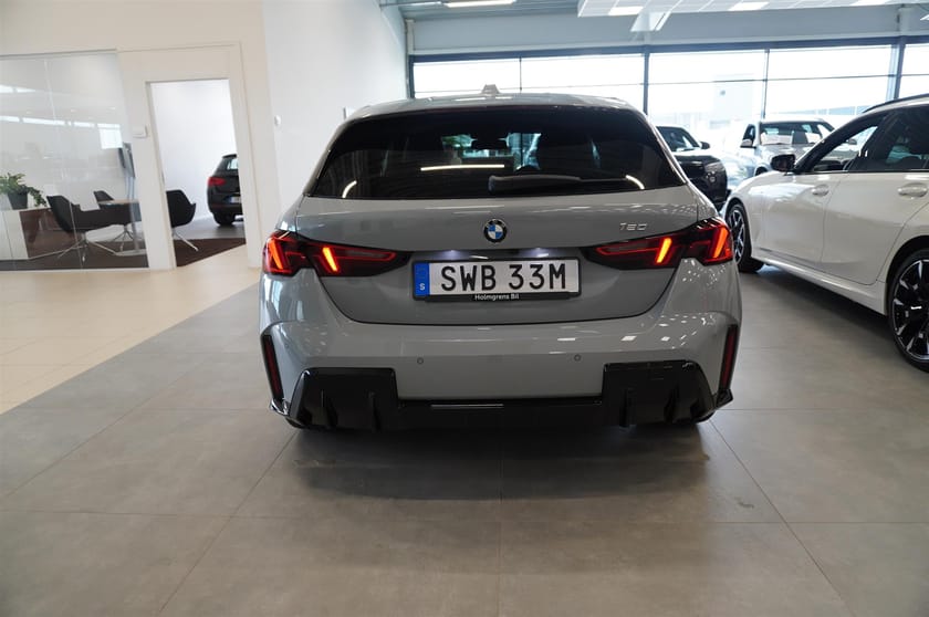 Bild 5 av BMW 120 M-Sport Navi Automat Backkamera Rattvärme Tonade Rutor 18