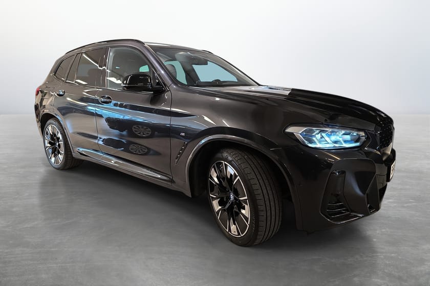 Bilde 3 av BMW iX3 FLULLY CHARGED M-SPORT | HENGERFESTE|H/K|360|PANORAMA