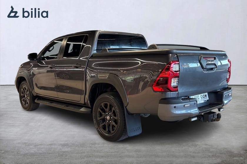Bild 2 av Toyota Hilux Dubbelhytt 2.8 TDI Invincible FLAKLOCK LEDRAMP V-HJUL