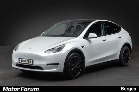 Tesla Model Y Long Range AWD LR 533km | ACC | Pano | 360kam | Krok | Garanti