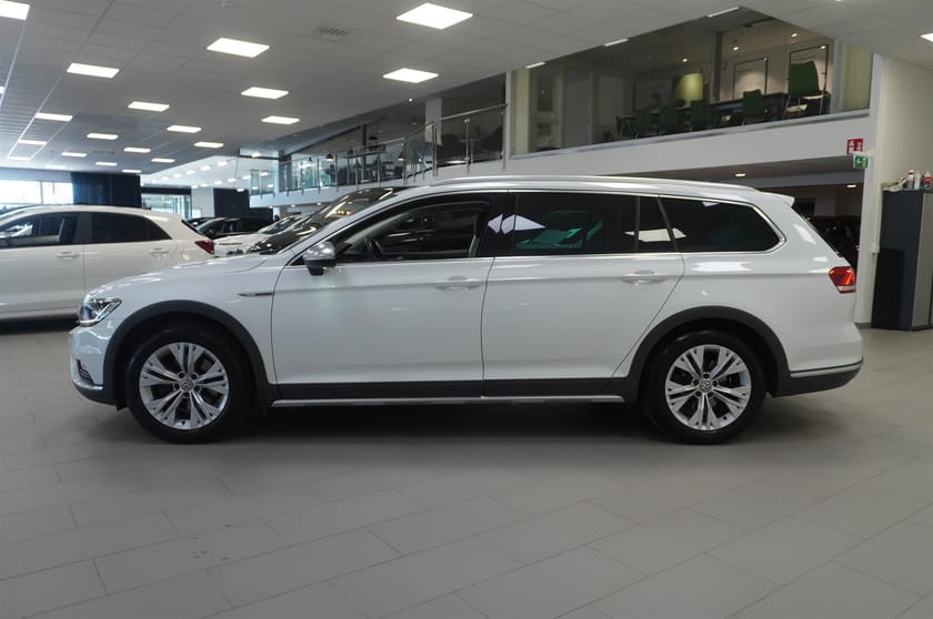 Bild 3 av Volkswagen Passat Alltrack Alltrak 2.0 TDI 4Motion Executive 190 hk Aut Drag