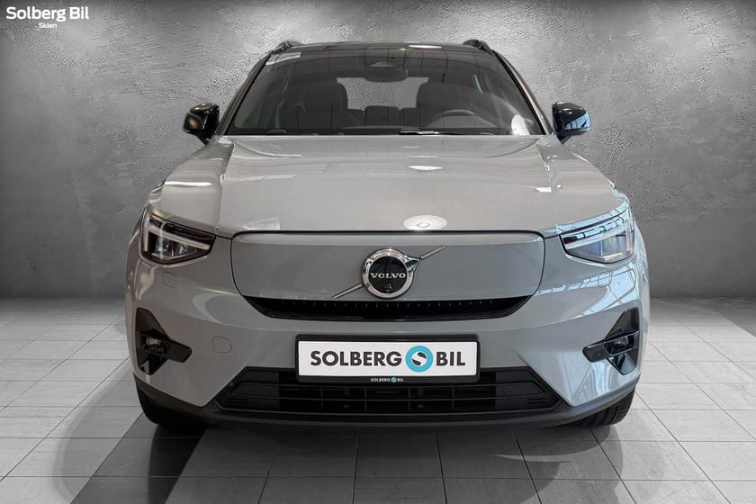 Bilde 2 av Volvo EX40 Twin Motor Performance ULTRA PERFORMANCE/NY.SERVICE/HENGER.F/ PANO/ H&K/ 20''