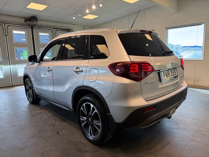 Bild 3 av Suzuki Vitara HEV AllGrip AGS Inclusive Drag M-värmare Gps B-kamera