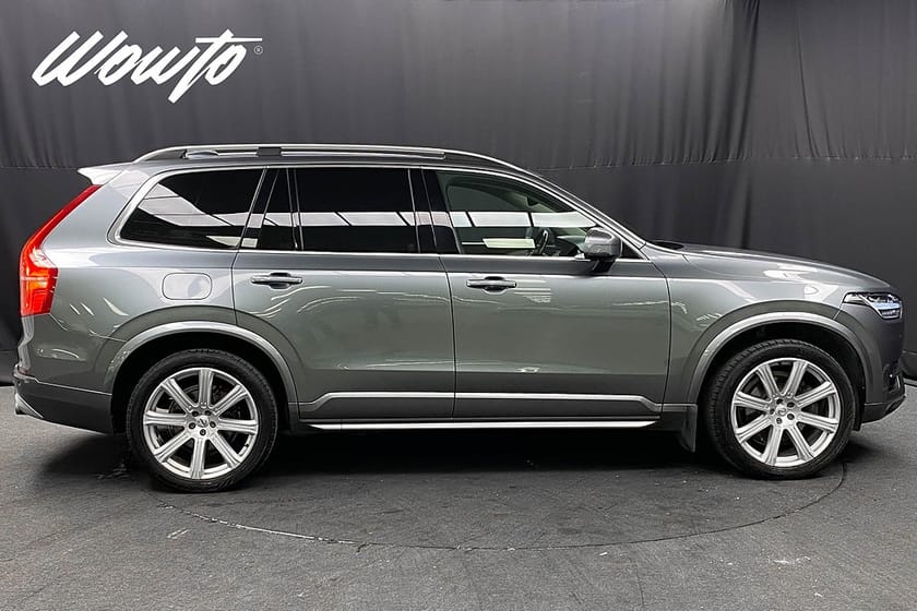 Bild 3 av Volvo XC90 7-seater D5 AWD 235HK 7-Sits Momentum /Drag /B-Kamera