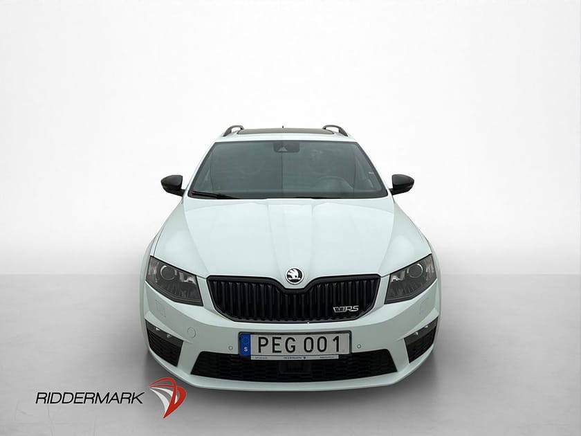 Bild 2 av Škoda Octavia Kombi RS Skoda 2.0 TSI 220hk Pano Canton P-Värm Skinn Drag