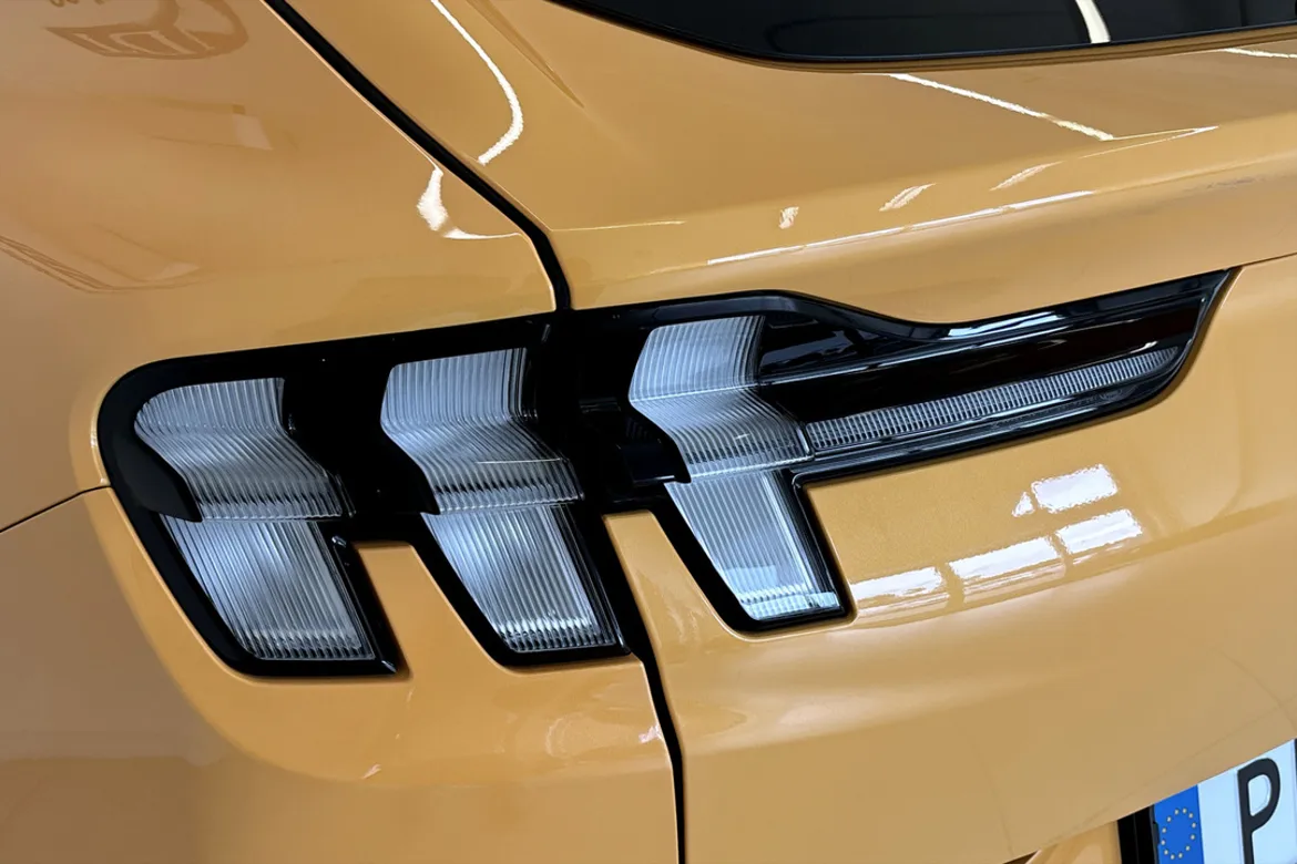Ford Mustang Mach-E Standard Range