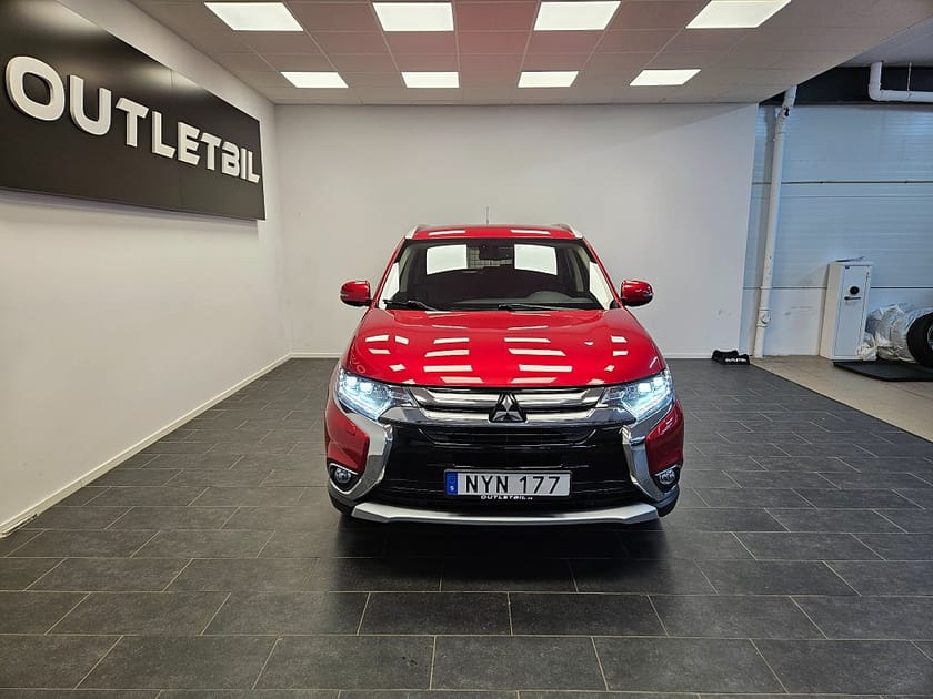 Bild 4 av Mitsubishi Outlander 7 sits 2.2 Di-D 150hk 4WD 4x4 Business Läder Backkamera