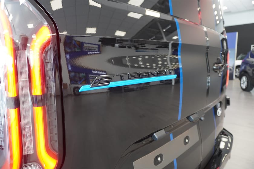 Bild 5 av Ford E-Transit Custom 340 AWD E-Custom Skåp Sport 320s Elmotor 160kw 218hk 1-Växlad El