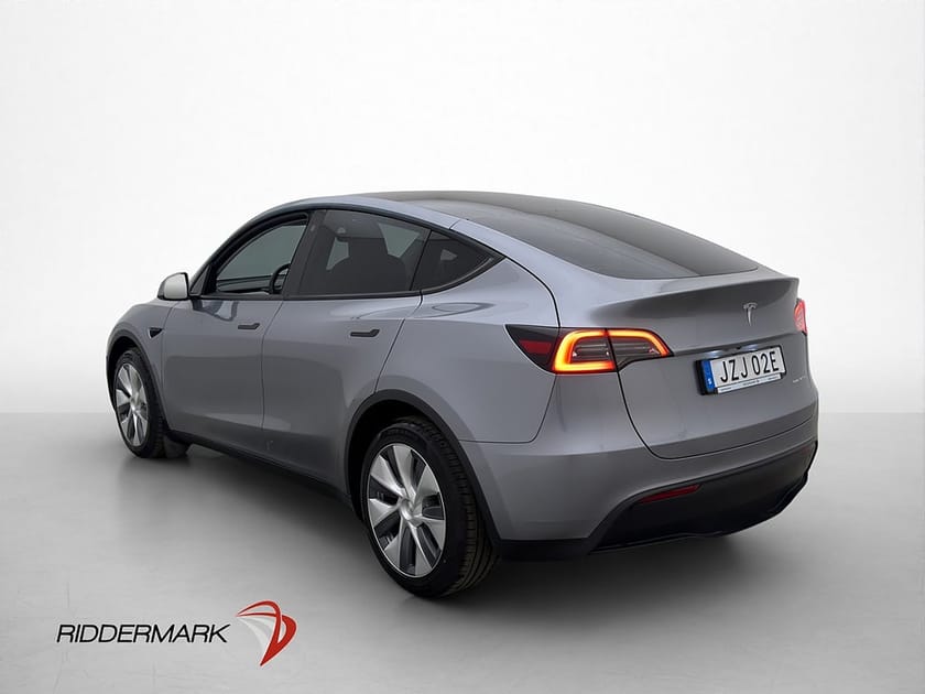 Bild 3 av Tesla Model Y Long Range AWD Pano AP Svensksåld MOMS