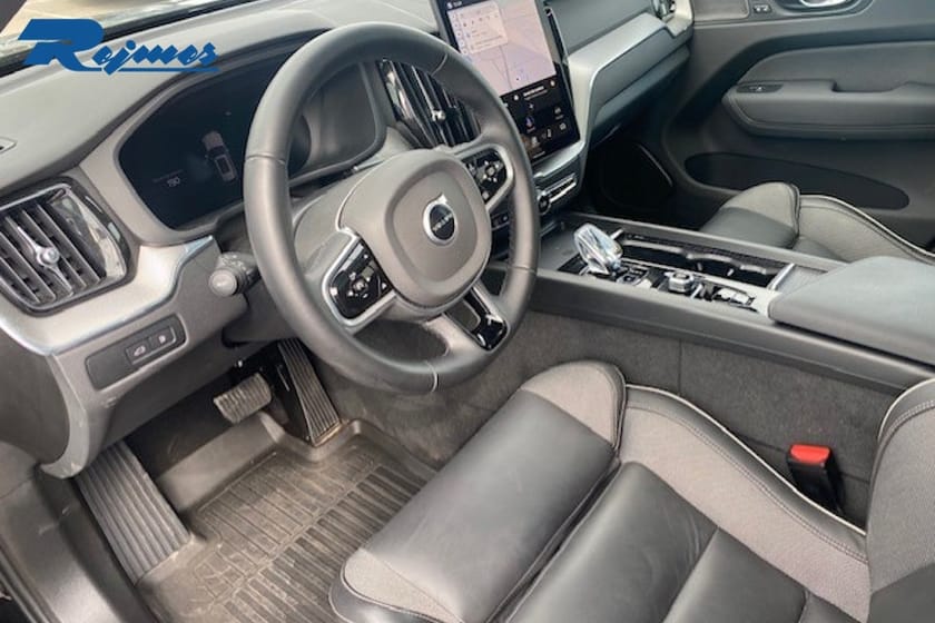 Bild 2 av Volvo XC60 T6 Plus Black Nordic Edition