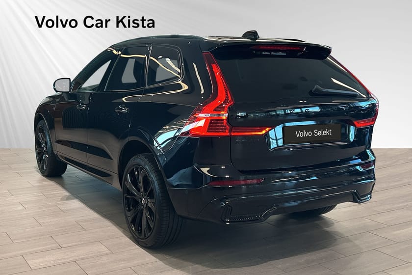 Bild 4 av Volvo XC60 T8 Ultra Black Edition B/W Drag Luftfj Panorama