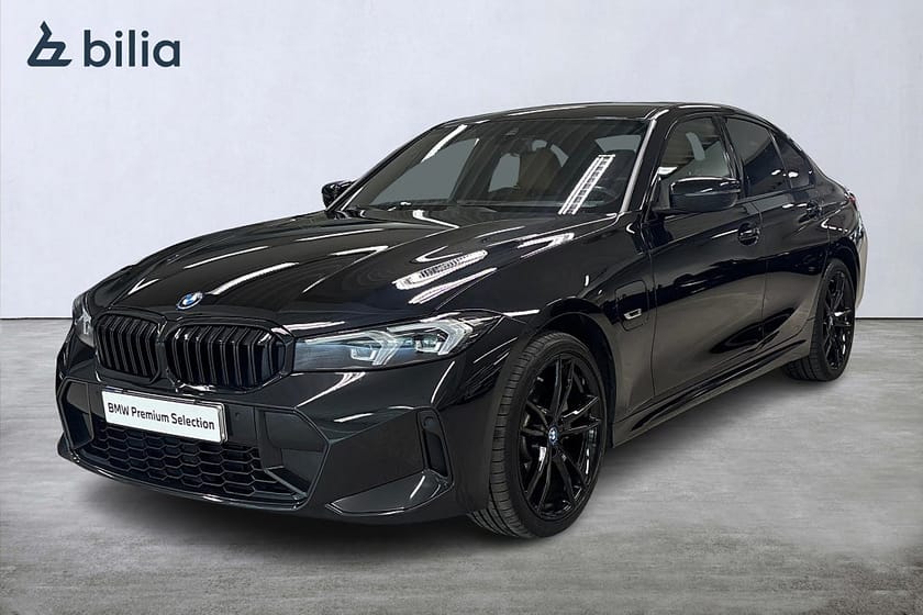 Bild 1 av BMW 330e xDrive Sedan M-Sport| HiFi | El stol m minne | Komfortö