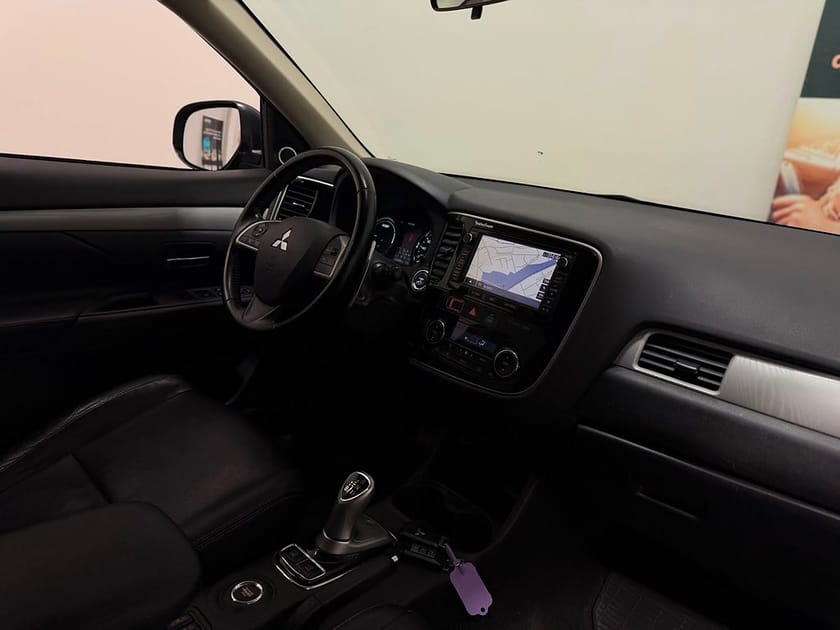 Bild 2 av Mitsubishi Outlander PHEV CVT Business Euro 5