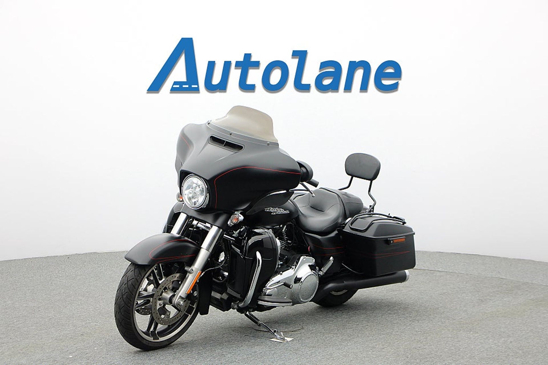 Harley-Davidson Street Glide 2016, photo 4/10