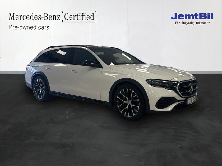 Bild 2 av Mercedes-Benz E 300 de 4MATIC All-Terrain V-hjul, Burmester, panoramataklucka, 360 graders kamerasystem