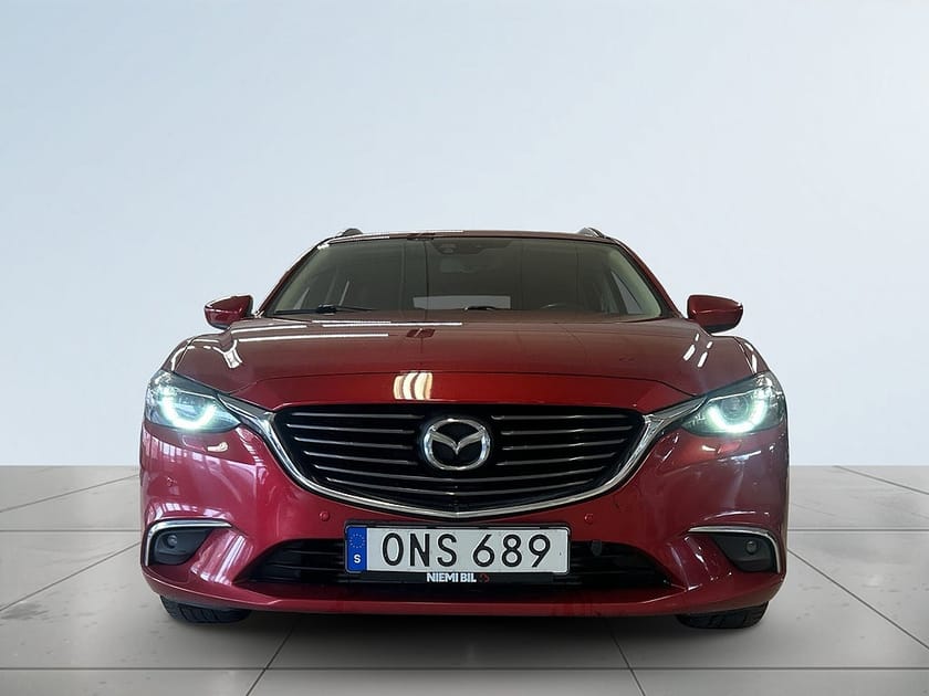 Bild 2 av Mazda 6 Wagon 2.2 AWD Mvärmare Navigation Farthållare S&V-däck