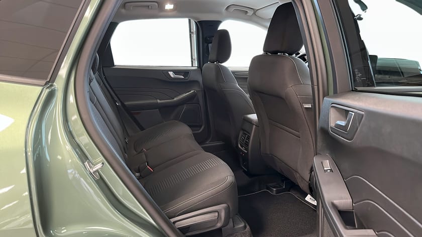 Bild 5 av Ford Kuga Plug-In Hybrid Active pHev 243hk Dragkrok 69km Range