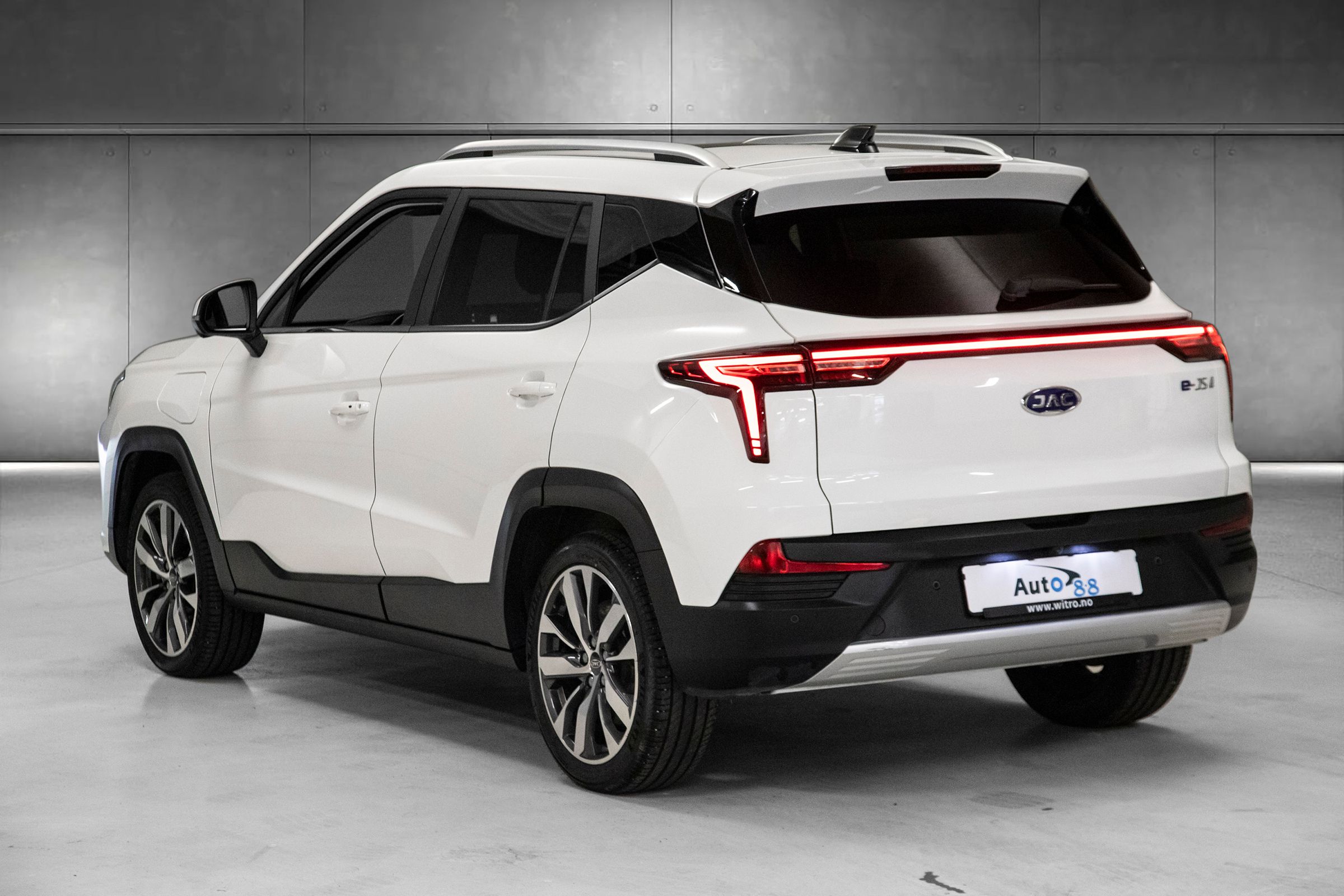 JAC e-JS4, 193hp, 2024