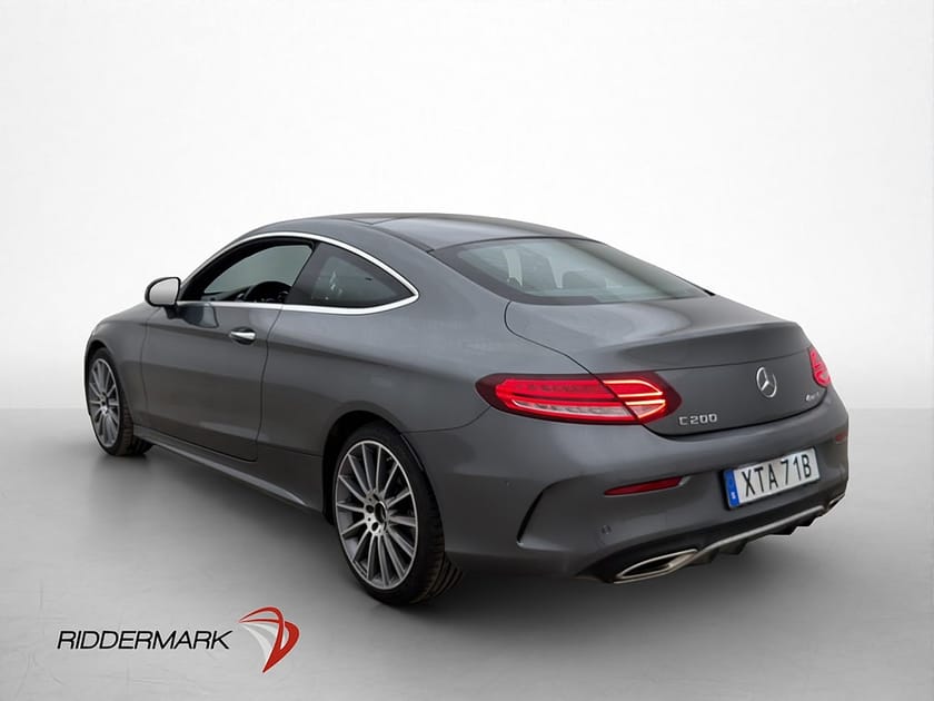 Bild 3 av Mercedes-Benz C 200 4MATIC Coupé C200 4M AMG Cockpit Burm Pano 360° Navi