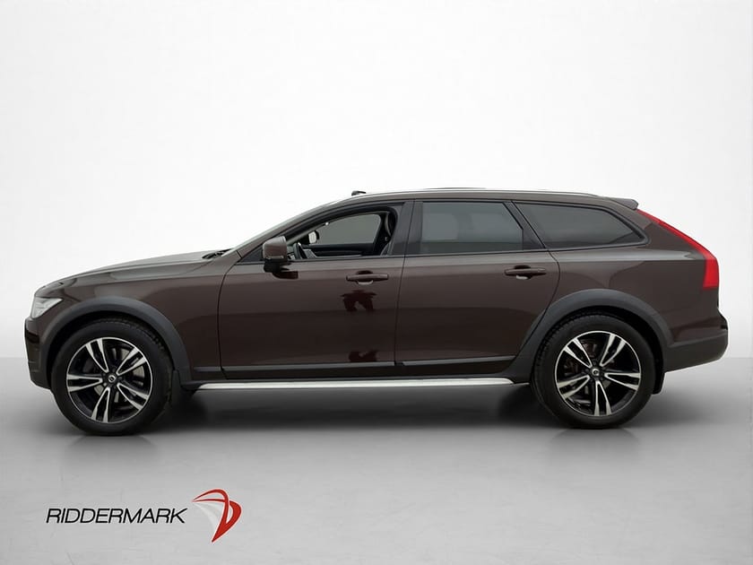 Bild 5 av Volvo V90 Cross Country D5 AWD Inscription B&W Pano HUD Drag