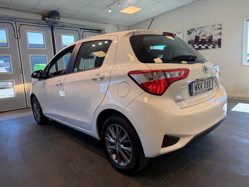 Bild 3 av Toyota Yaris 5-dörrar 1.5 VVT-iE Multidrive S Active B-kamera Lågmil