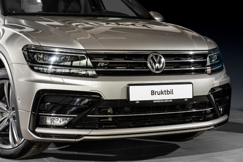 Bilde 2 av Volkswagen Tiguan 2.0 190hk Highline R-Line 4x4 Webasto Krok Acc Minne+++