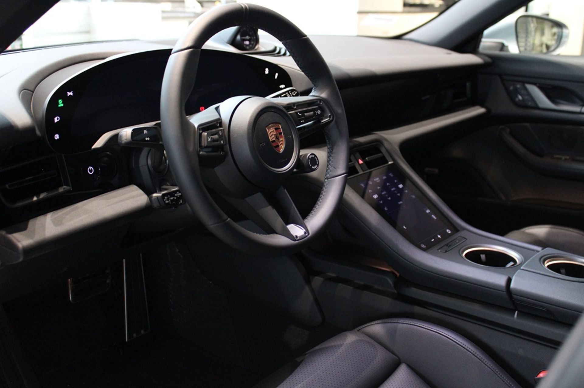 Porsche Taycan 4 Cross Turismo 2026, kuva 7/10