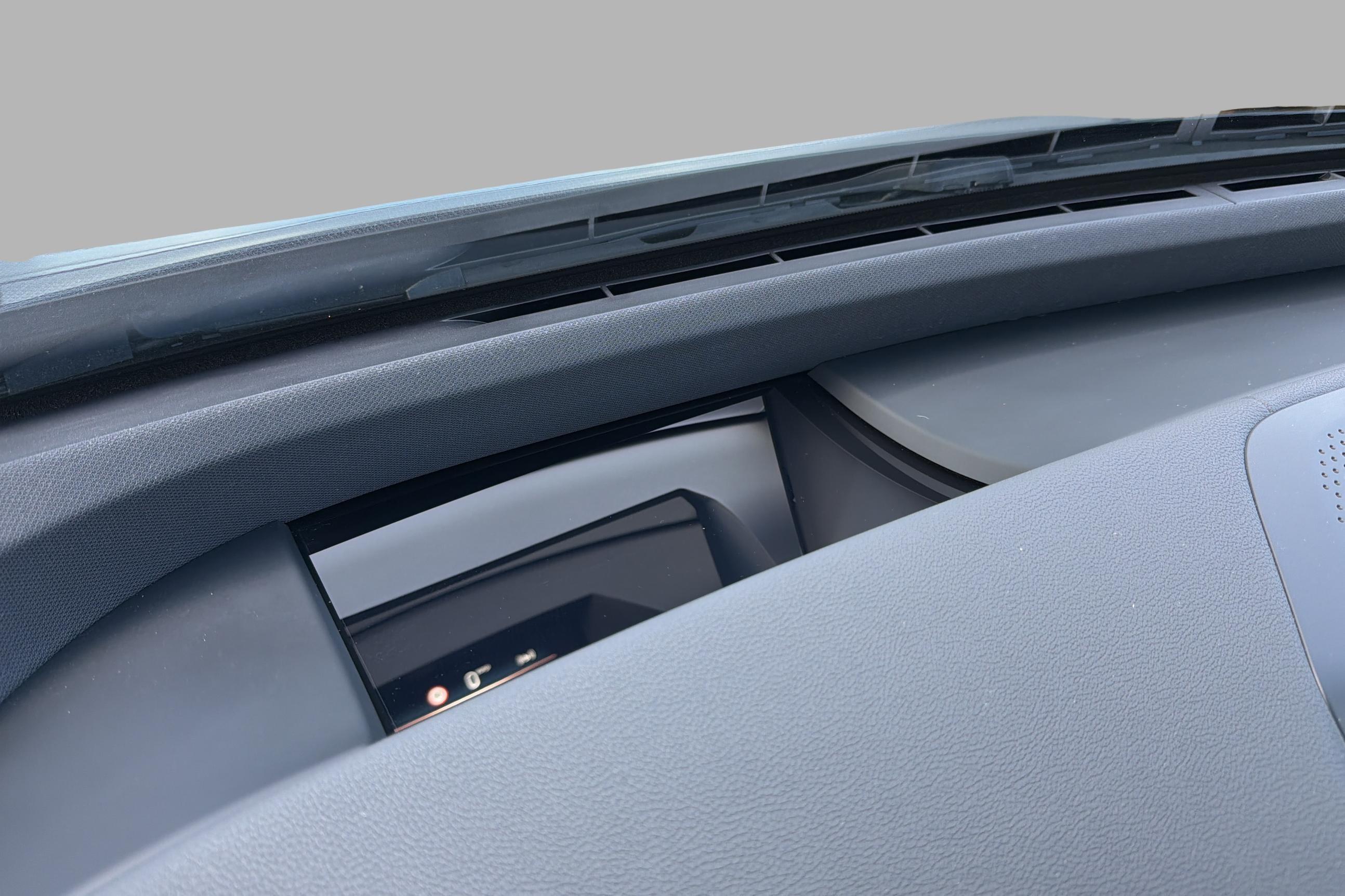 BMW iX xDrive40, 326hk, 2022