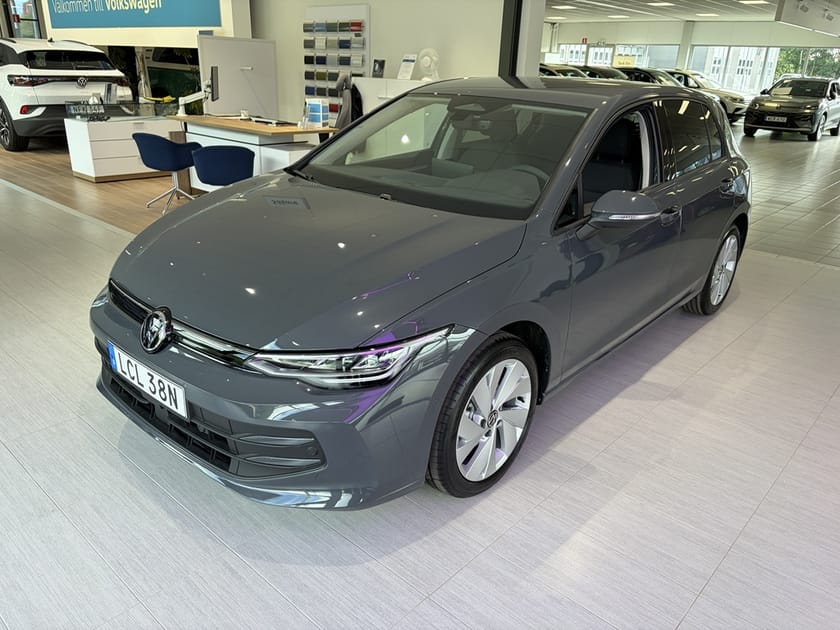 Bild 1 av Volkswagen Golf Life Edition 1.5 eTSI 150hk DSG7