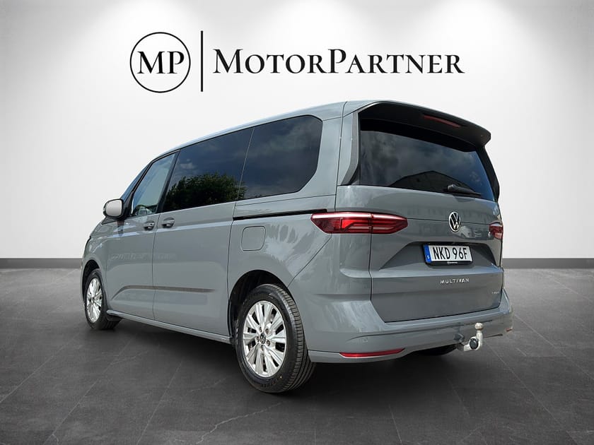 Bild 5 av Volkswagen Multivan eHybrid 1.4 TSI Plug-in Hybrid Panorama Kamera 7 Sits