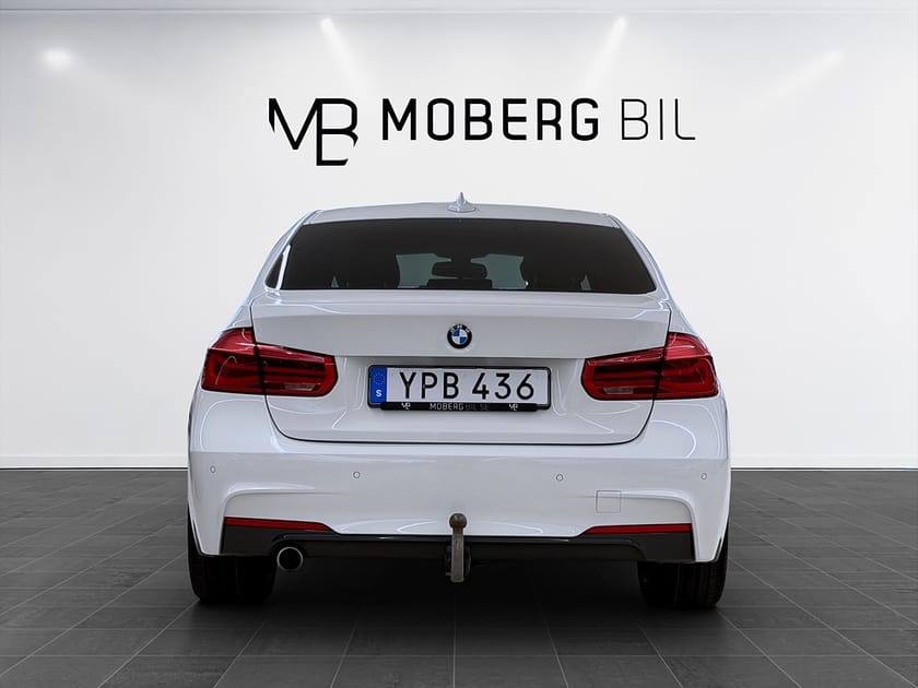 Bild 5 av BMW 318d Sedan 150hk M Sport Drag Alcantara PDC Navi