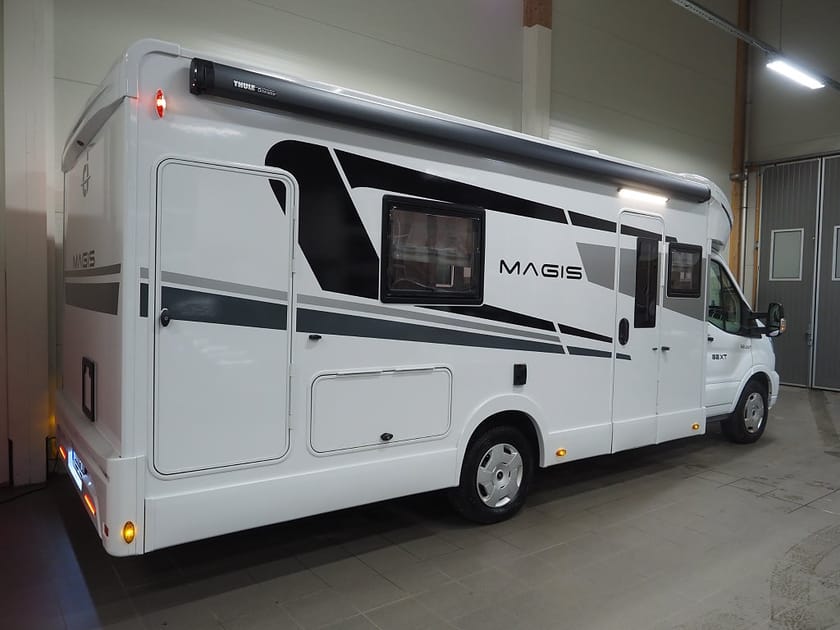 Bild 3 av Caravans International Campervan Ford