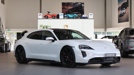 Porsche Taycan GTS Sport Turismo