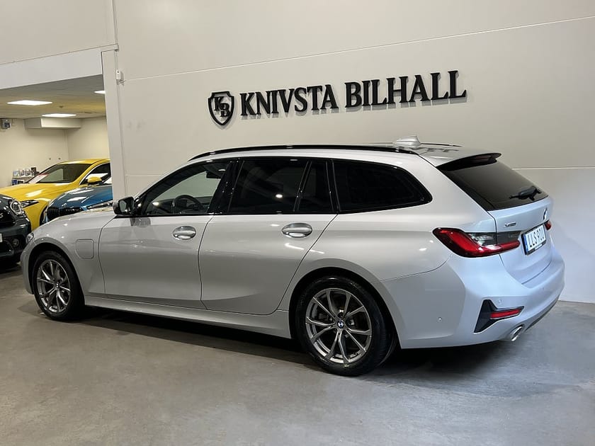 Bild 2 av BMW 330e xDrive Touring Steptronic Leasbar Värmare Drag 292hk