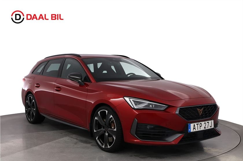 Bild 3 av CUPRA Leon Sportstourer ST 4D 2.0 TSI 310HK BREMBO BEATS® PANO B-KAM NAVI 3-ZON