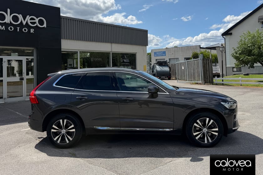 Bild 2 av Volvo XC60 T6 Recharge AWD Core Automat - Dragkrok | Panorama | Momsbil