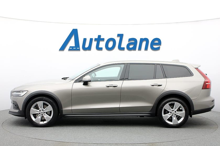 Bild 5 av Volvo V60 Cross Country B4 AWD Skinn, Kamera, VOC, Drag, Minne 197hk