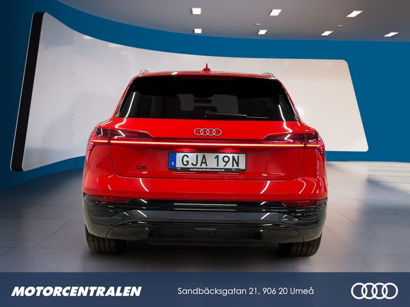 Bild 4 av Audi Q8 50 e-tron quattro 250,00 KW  E-T